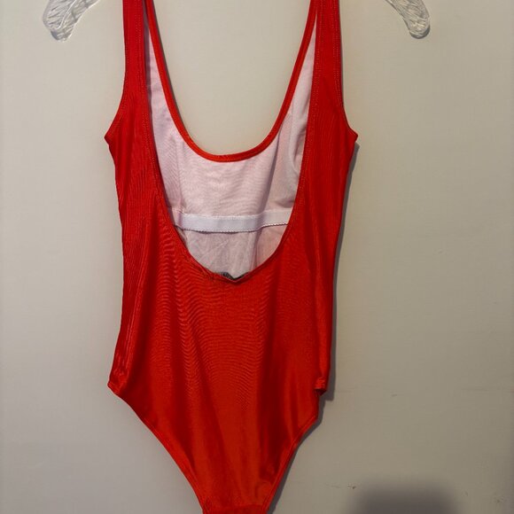Size US 6 red Nasty Gal Collection bathing suit - Picture 2 of 2